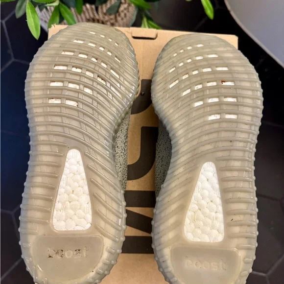 Adidas Yeezy 350 boost kids size 3 1/2. With box and tags. Like new